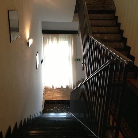Villa Hotel Kristal Budapest Extérieur photo