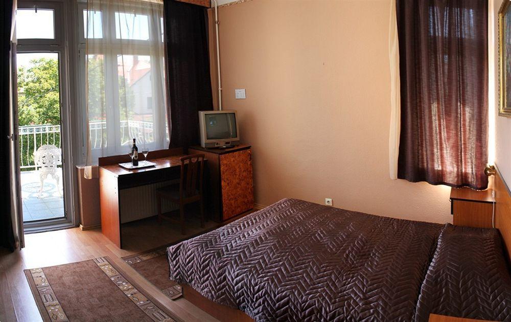 Villa Hotel Kristal Budapest Extérieur photo
