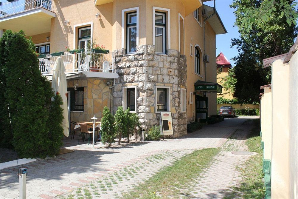 Villa Hotel Kristal Budapest Extérieur photo